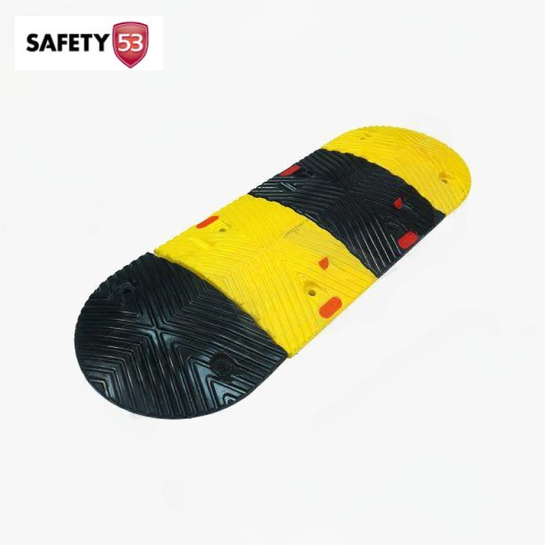 Durable Black and Yellow Reflective Rubber Speed Hump L-07